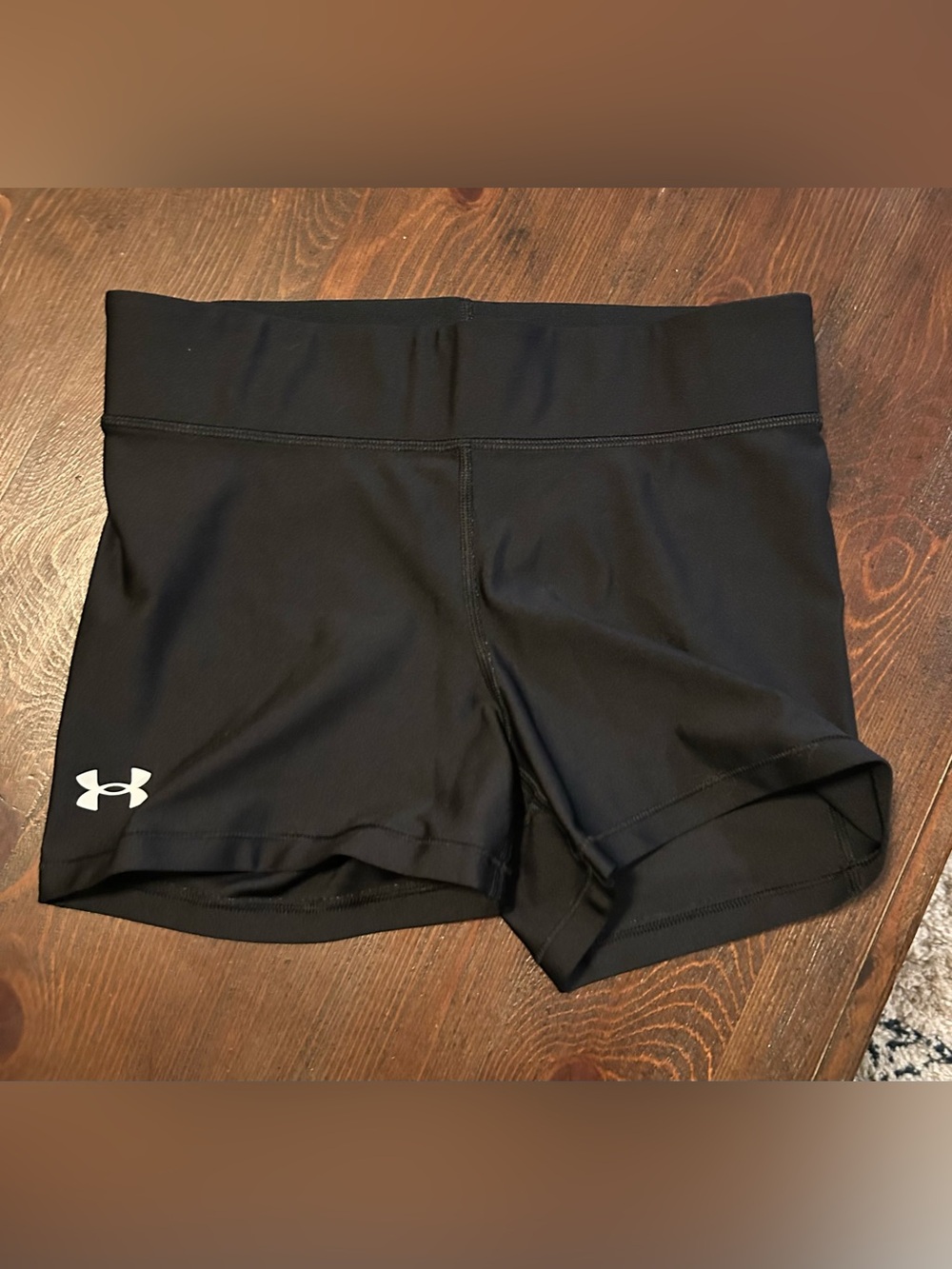 Under Armour Black Women's Compression HeatGear Shorts Size Medium 3” inseam